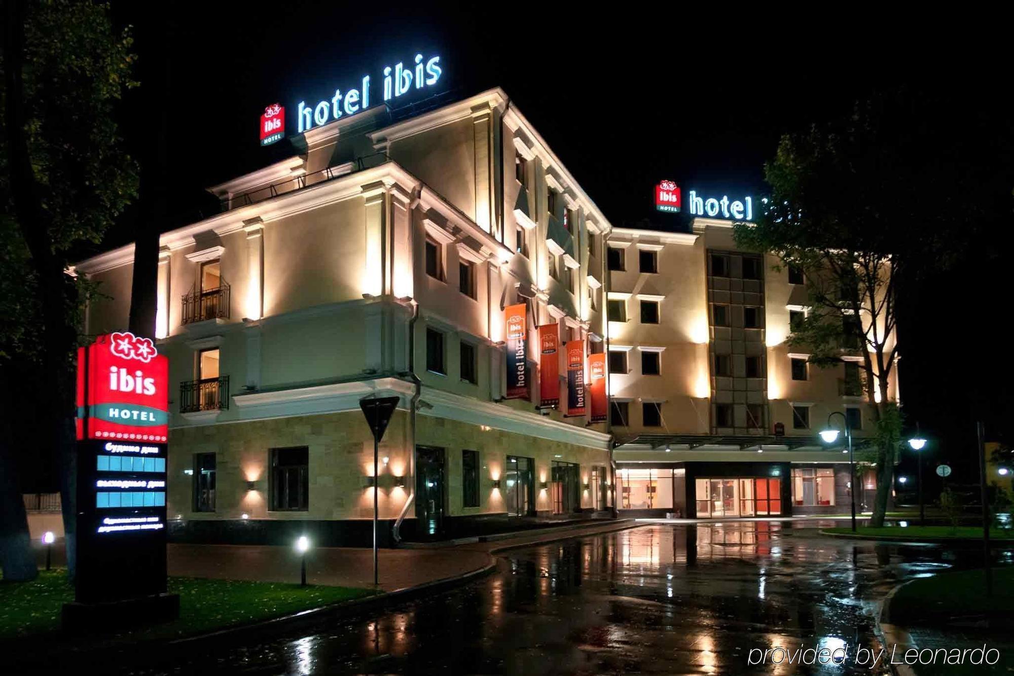 Ibis Yaroslavl Center Hotel Bagian luar foto